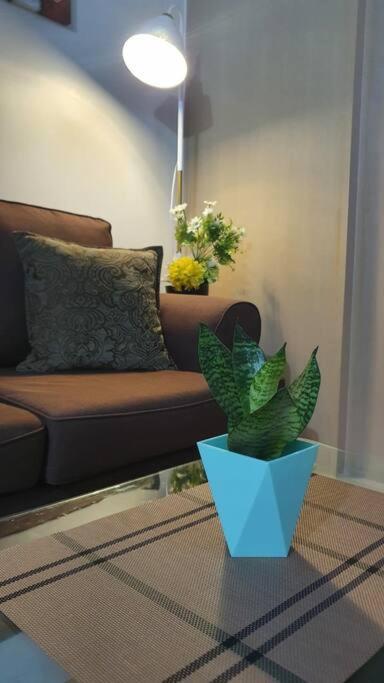Cherolds Place Lovely 1 Bedroom Condo With Balcony มะนิลา ภายนอก รูปภาพ