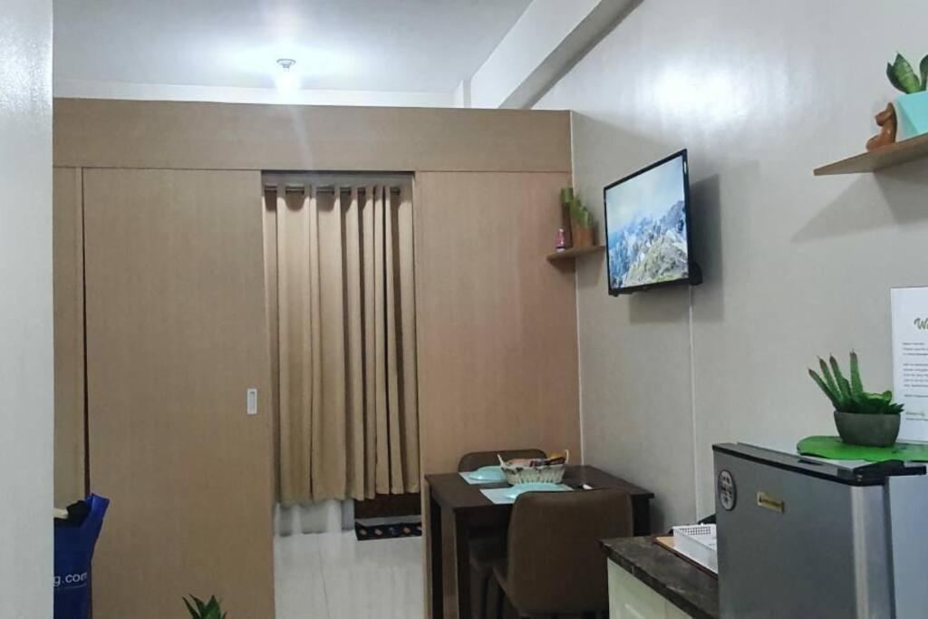 Cherolds Place Lovely 1 Bedroom Condo With Balcony มะนิลา ภายนอก รูปภาพ